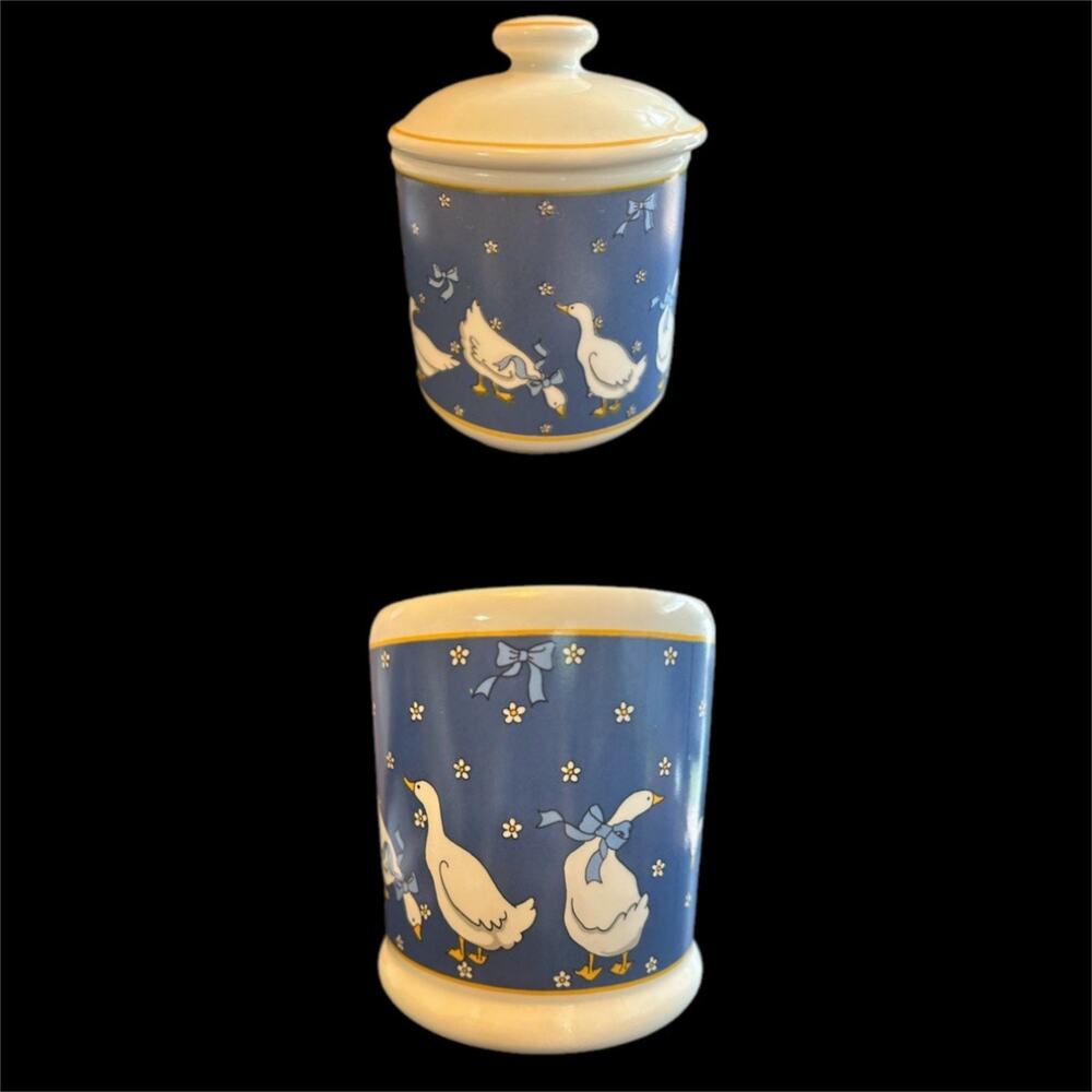 Vtg Ceramic Country Goose Blue Ribbon Utensil Croc Small Canister Cottage Core